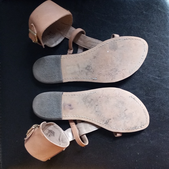 Sam Edelman Genette Gold and Tan Gladiator Sandals - Picture 12 of 14